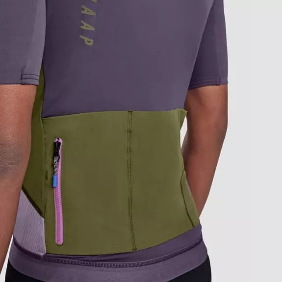 Maglia MAAP Alt_Road Manica Corta Violetto Verde Oliva 5 Maglia MAAP Alt_Road Manica Corta Violetto Verde Oliva - immagine 5