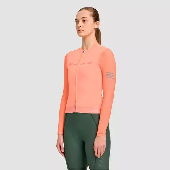 Maglia MAAP Evade Pro Base Manica Lunga Rosso Corallo Chiaro Donna 2 Maglia MAAP Evade Pro Base Manica Lunga Rosso Corallo Chiaro Donna - immagine 2